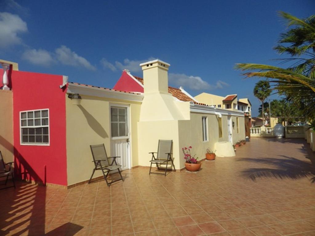 Aruba Cunucu Residence Palm Beach Eksteriør billede