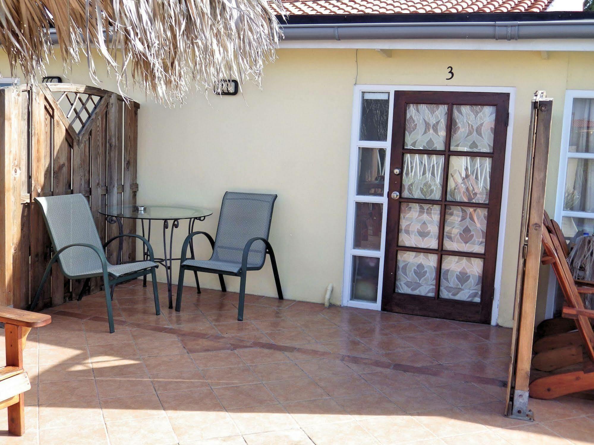 Aruba Cunucu Residence Palm Beach Eksteriør billede