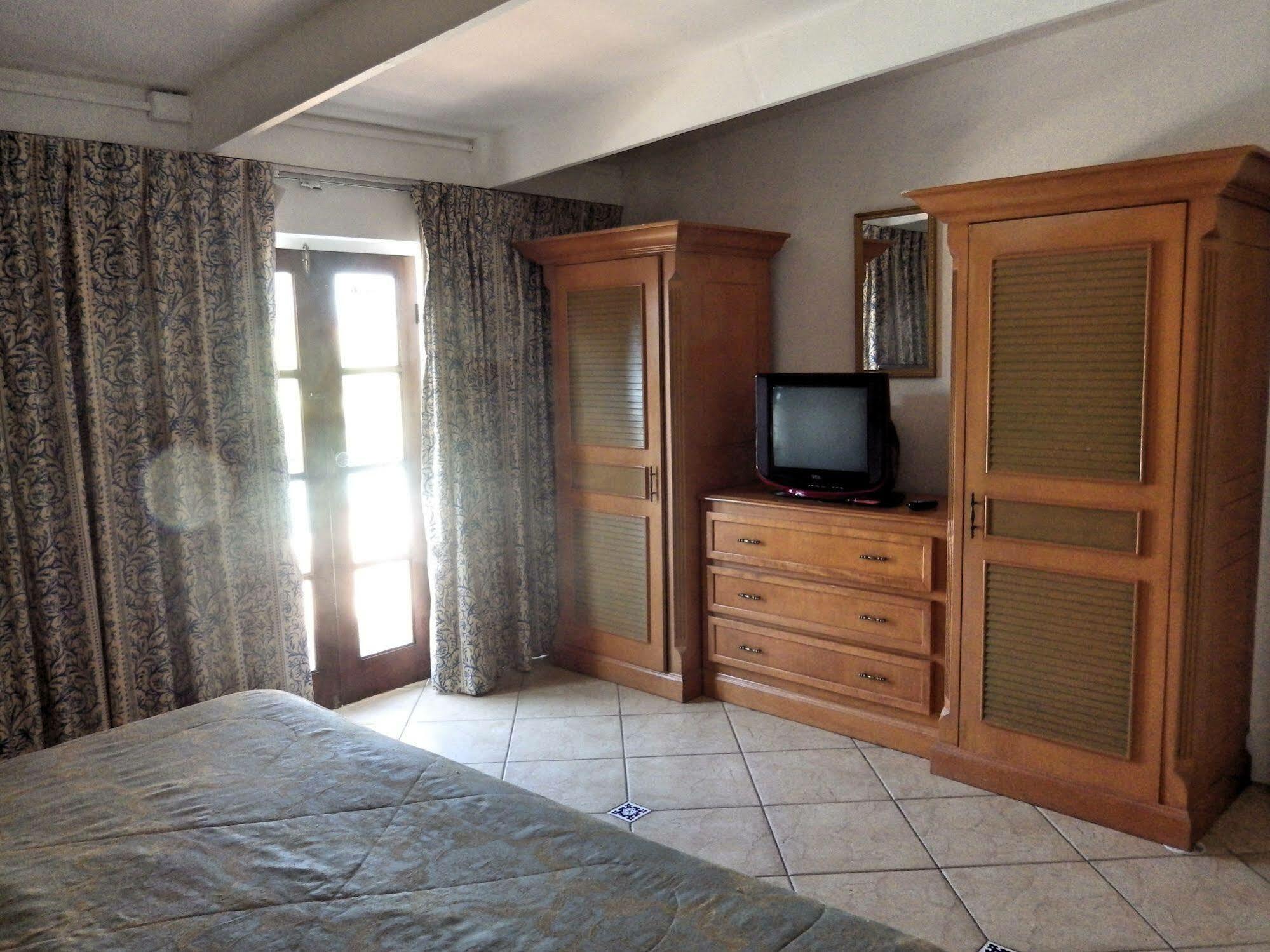 Aruba Cunucu Residence Palm Beach Eksteriør billede