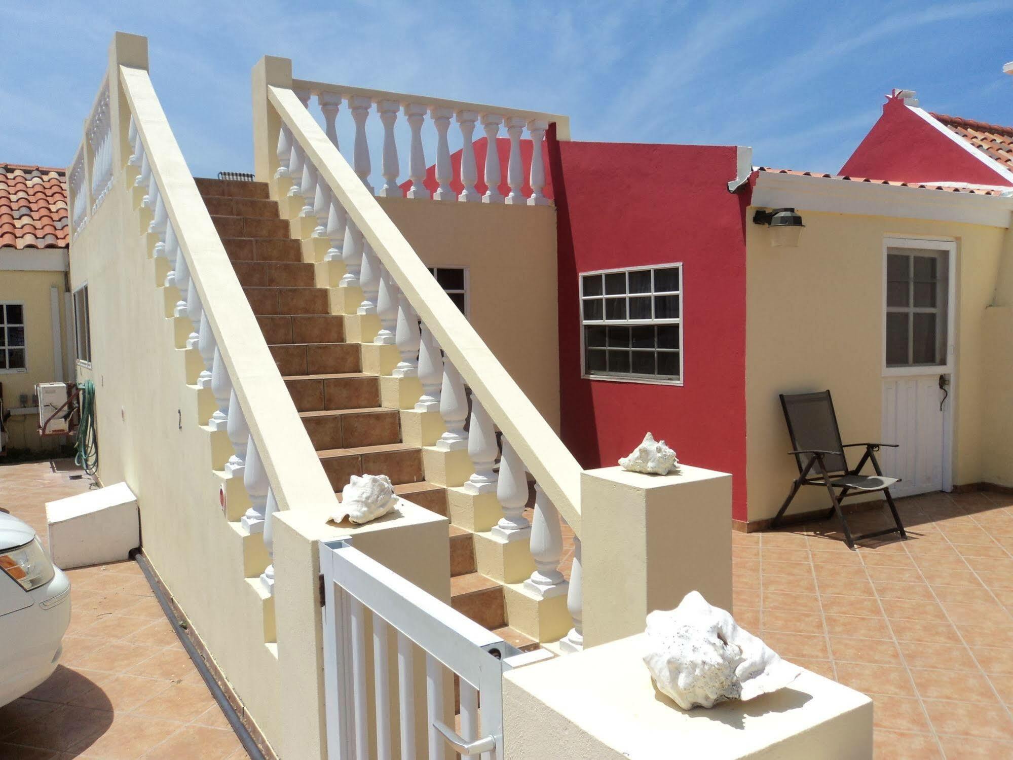 Aruba Cunucu Residence Palm Beach Eksteriør billede