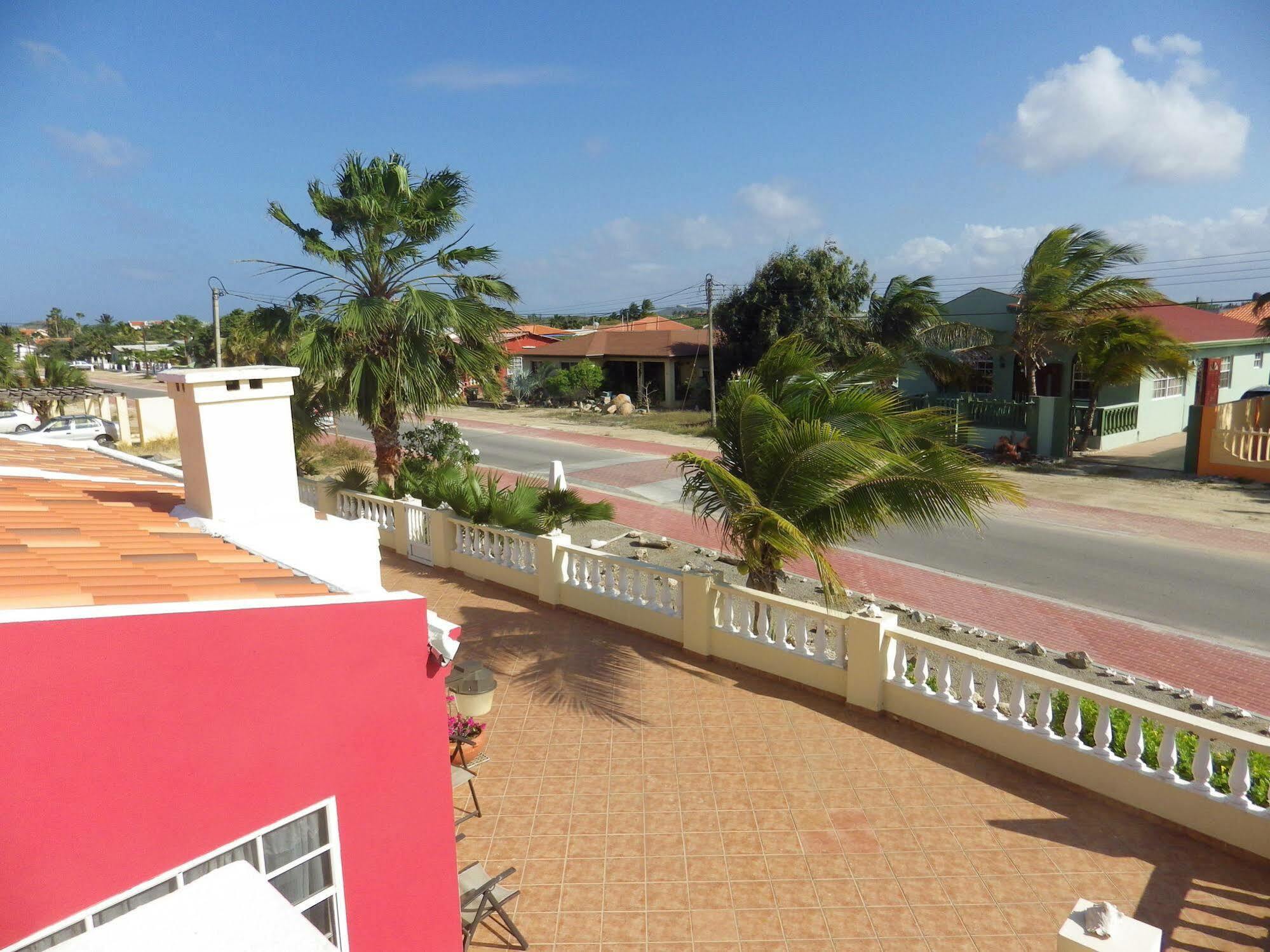 Aruba Cunucu Residence Palm Beach Eksteriør billede